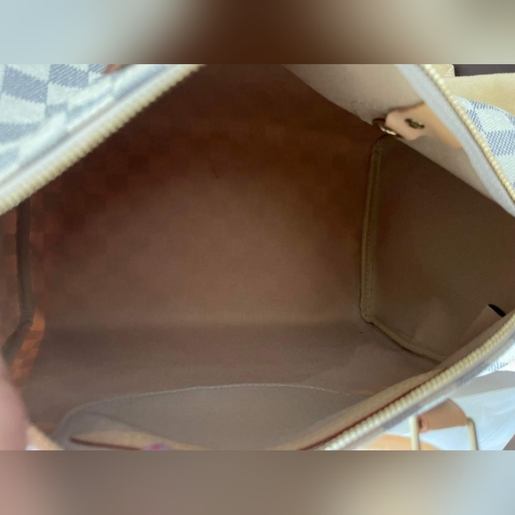 Louis vuitton - Picture 2 of 7